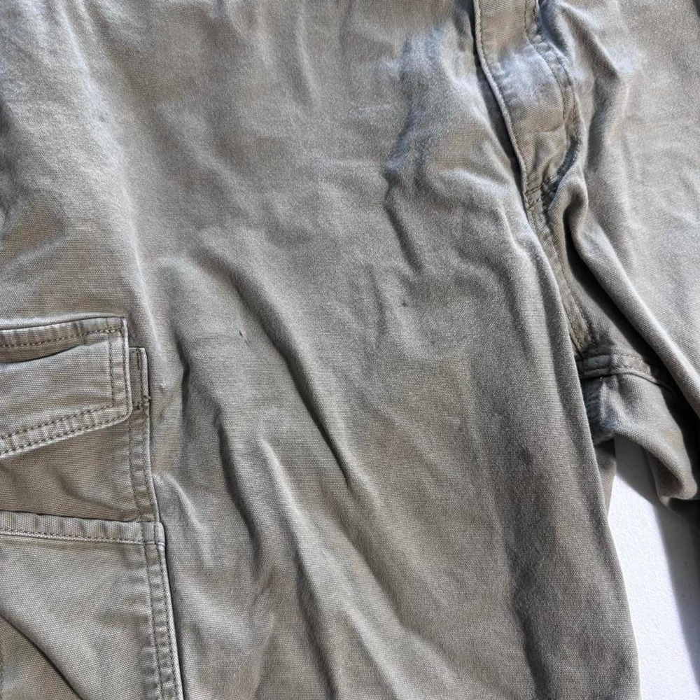 Carhartt khaki cargo shorts bundle set of 2 Size 48 - Picture 8 of 8